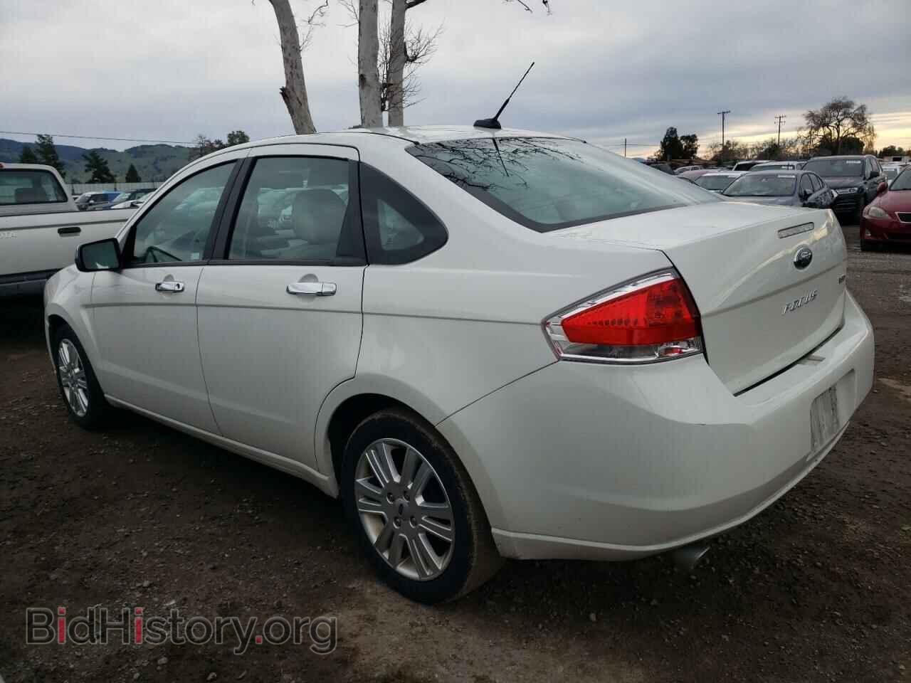 2011 FORD FOCUS - VIN: 1FAHP3HN0BW203072 - Фото 2