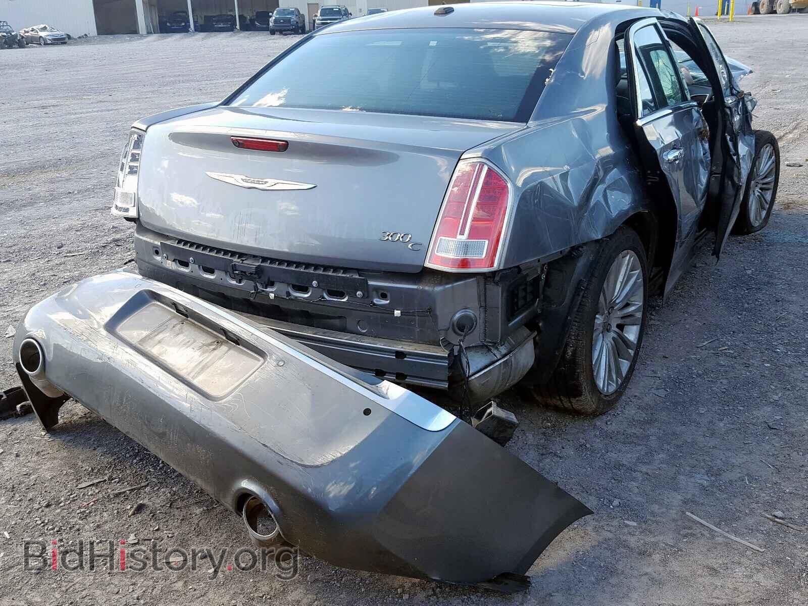 2011 CHRYSLER 300 - VIN: 2C3CA6CT0BH582574 - Фото 4
