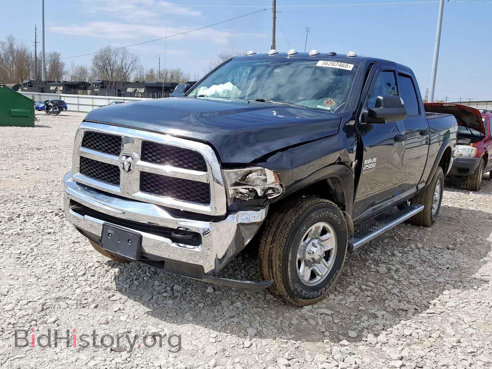 2018 RAM 2500 - VIN: 3C6UR5CJ1JG379264 - Photo 2