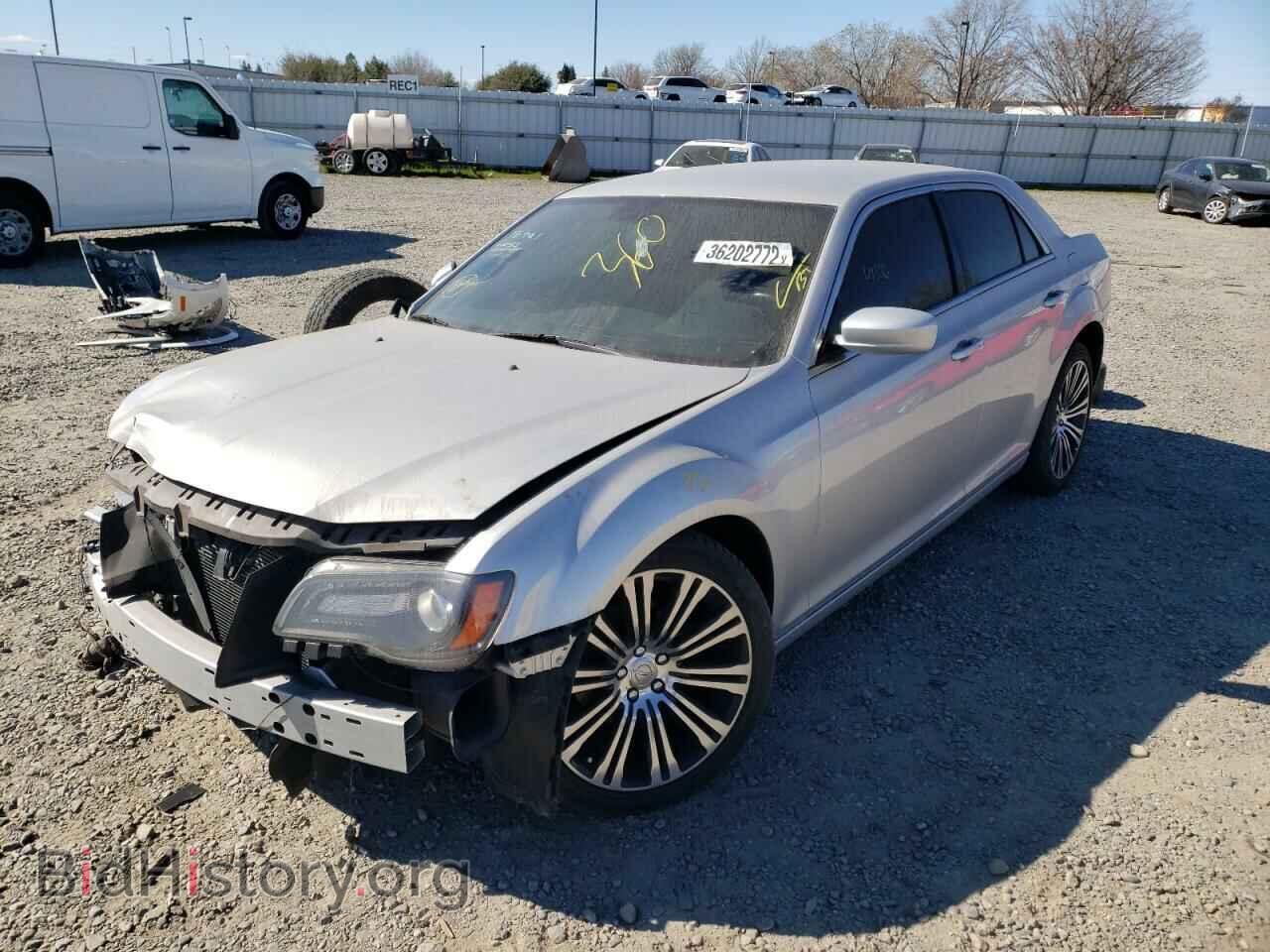 2012 CHRYSLER 300 - VIN: 2C3CCABG4CH273080 - Фото 2