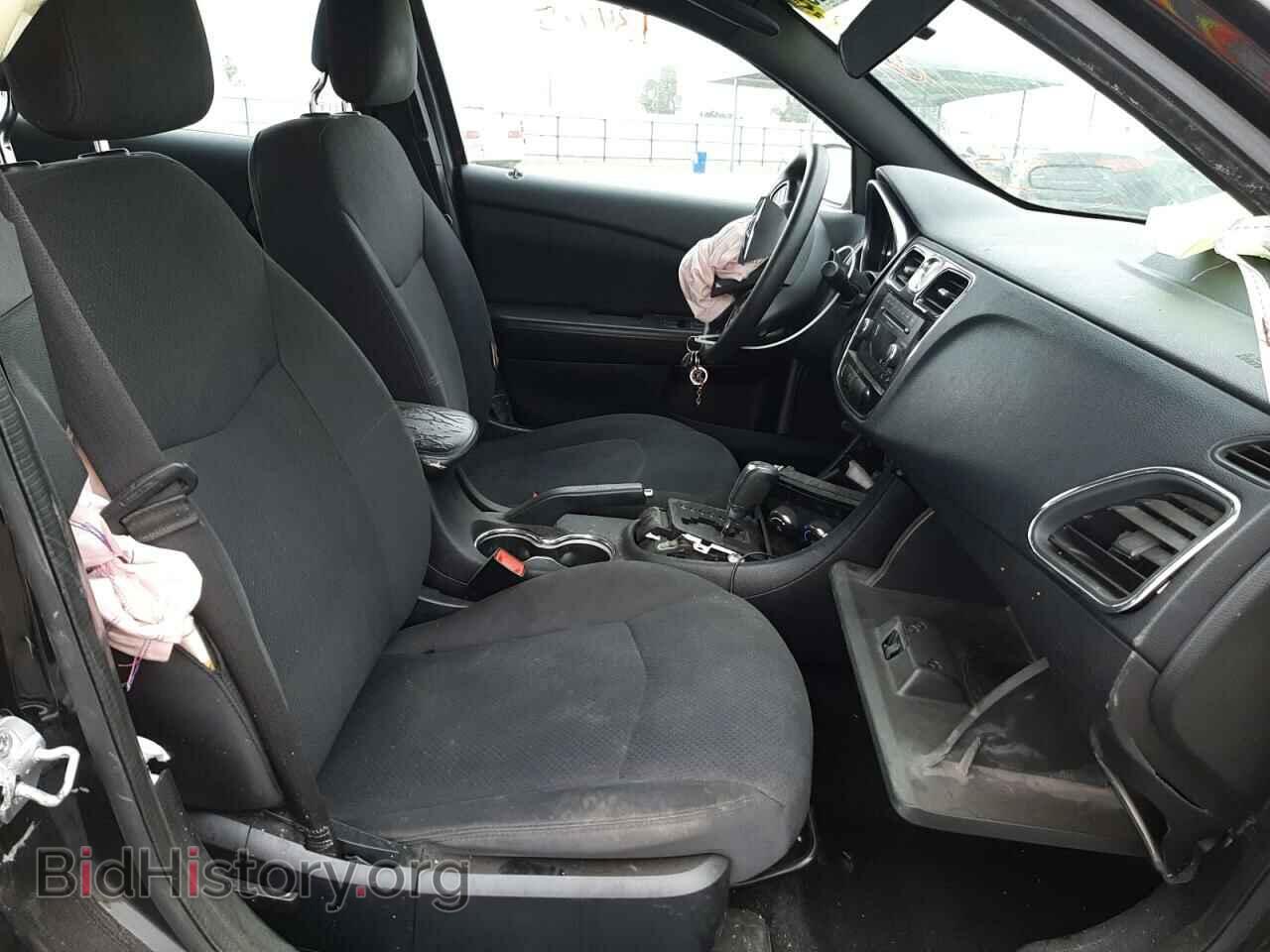 2012 CHRYSLER 200 - VIN: 1C3CCBAB8CN205304 - Photo 5