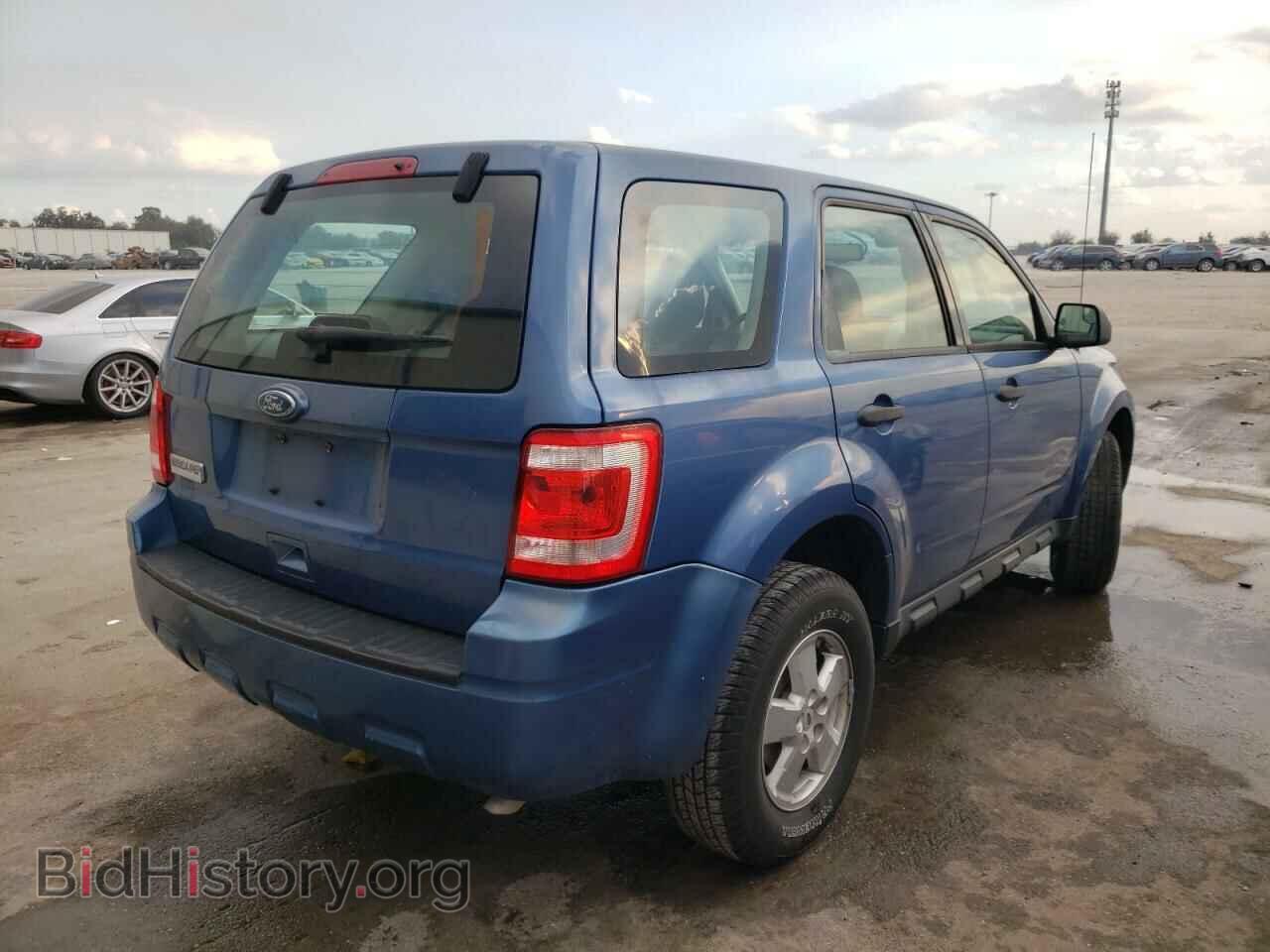 2010 FORD ESCAPE - VIN: 1FMCU0C70AKA69332 - Фото 4
