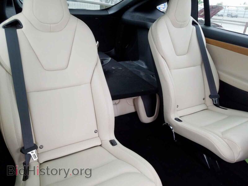2019 Tesla MODEL X (VIN 5YJXCBE25KF207595) — фото 6 из 10