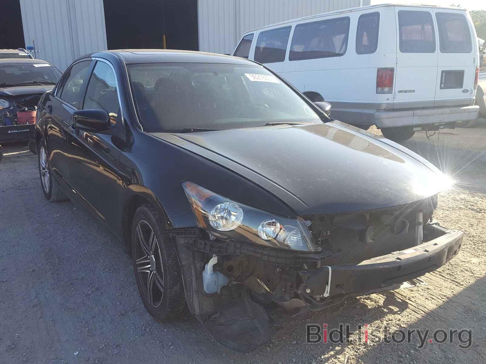 Photo 1HGCP2F74BA004768 - HONDA ACCORD 2011