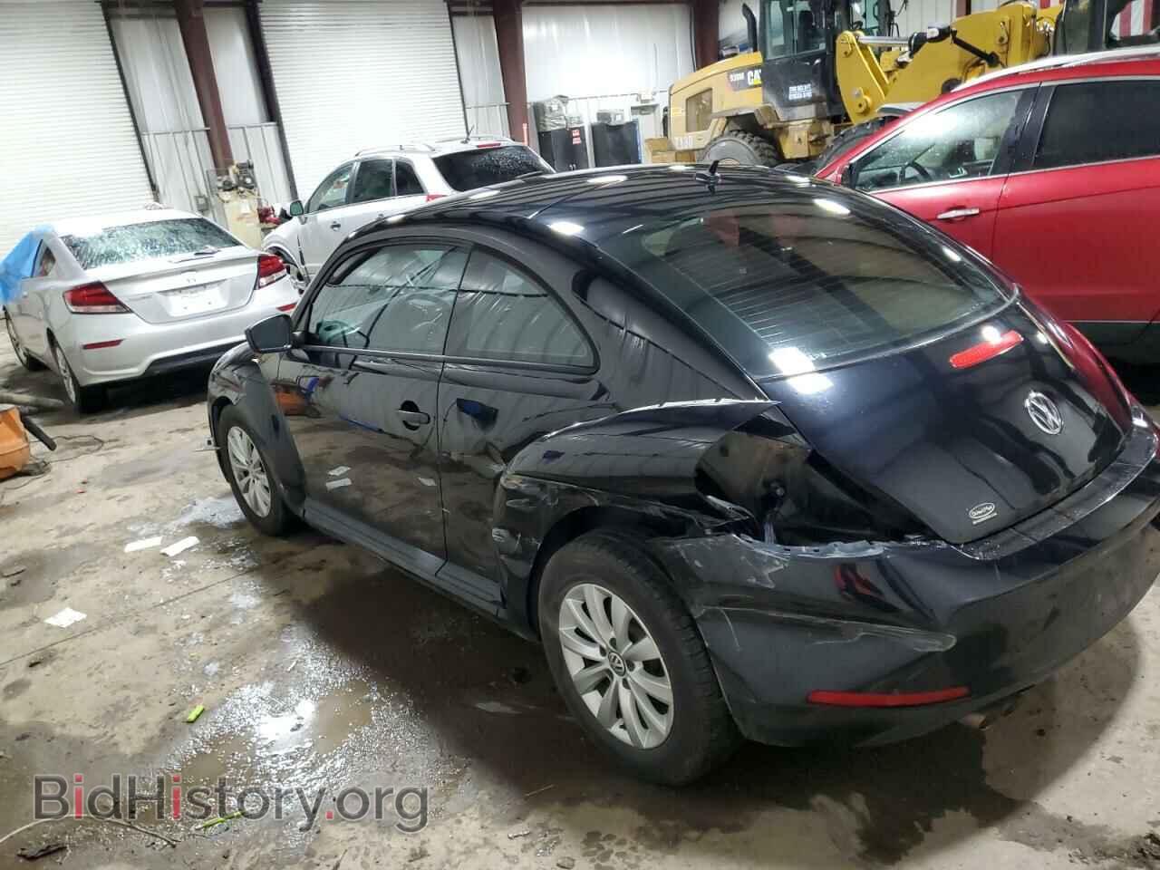 2013 VOLKSWAGEN BEETLE - VIN: 3VWFP7AT2DM630884 - Фото 2