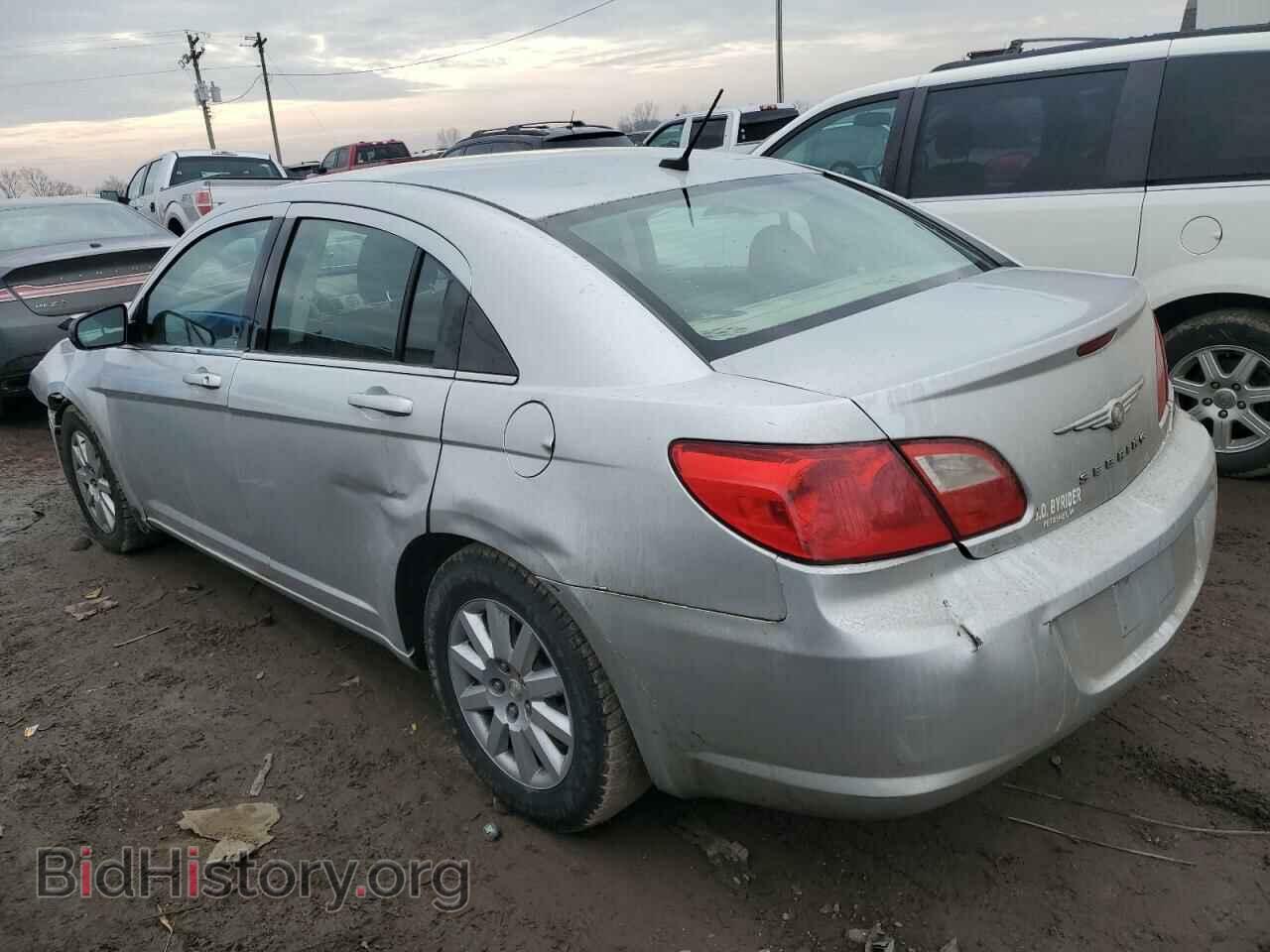 2010 CHRYSLER SEBRING - VIN: 1C3CC4FB5AN219419 - Фото 2