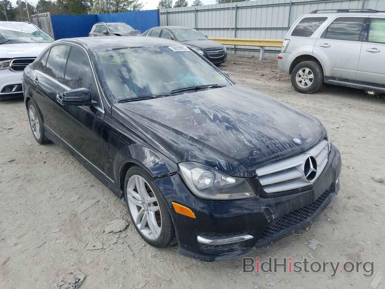 Photo WDDGF4HB8DA780572 - MERCEDES-BENZ C CLASS 2013