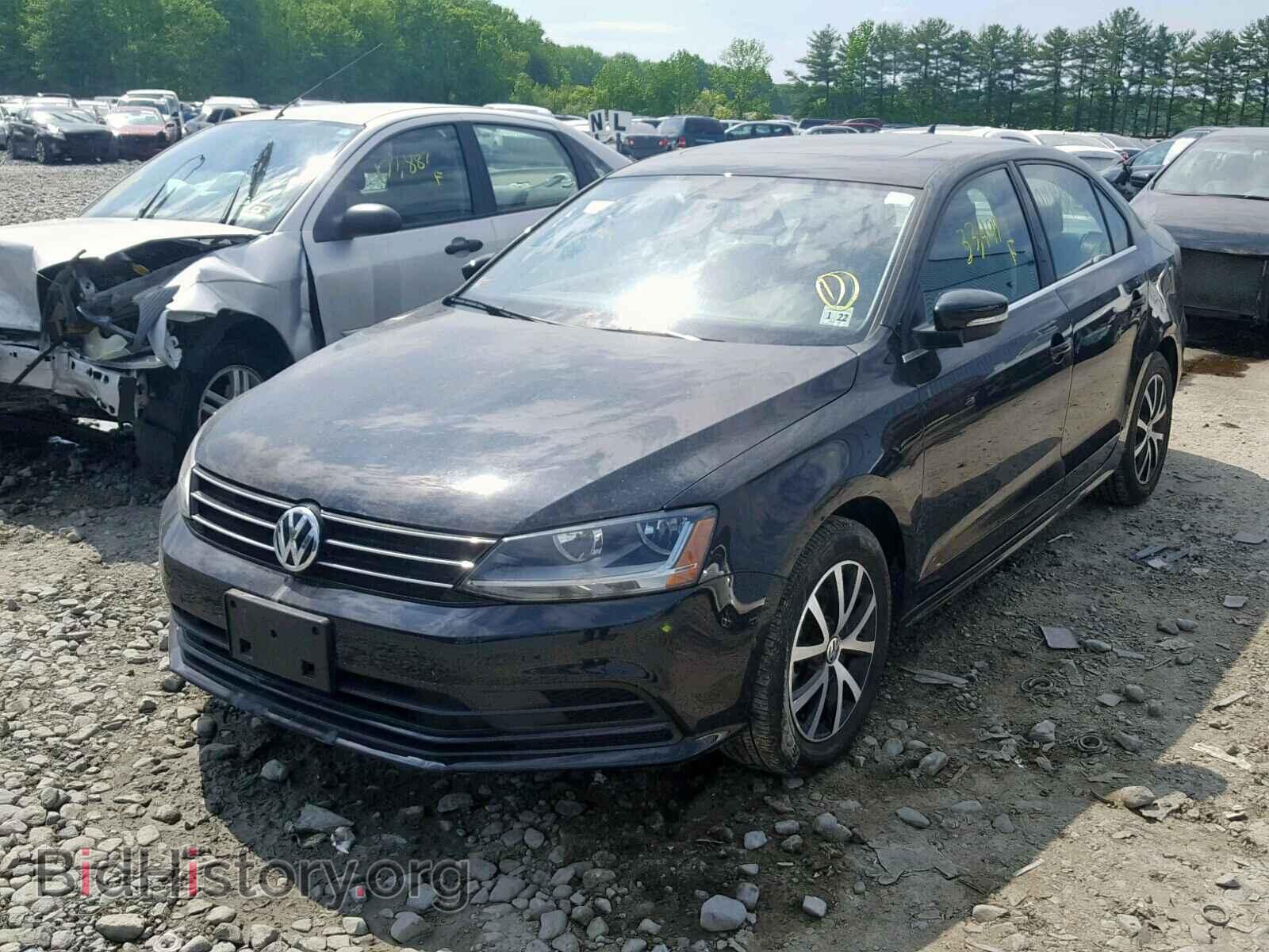 2017 VOLKSWAGEN JETTA - VIN: 3VWDB7AJ8HM293325 - Photo 2