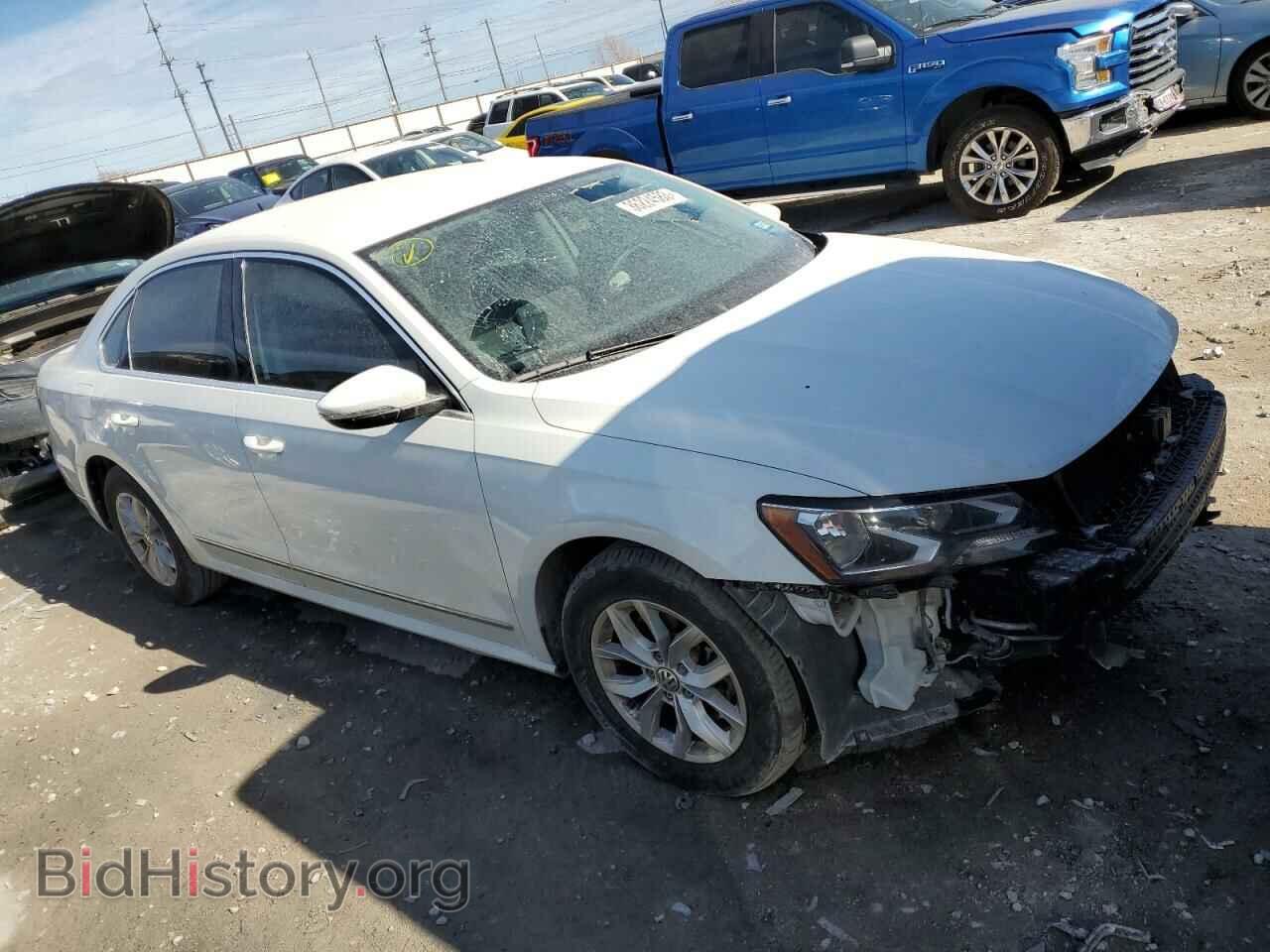 2017 VOLKSWAGEN PASSAT - VIN: 1VWAT7A32HC033554 - Фото 4