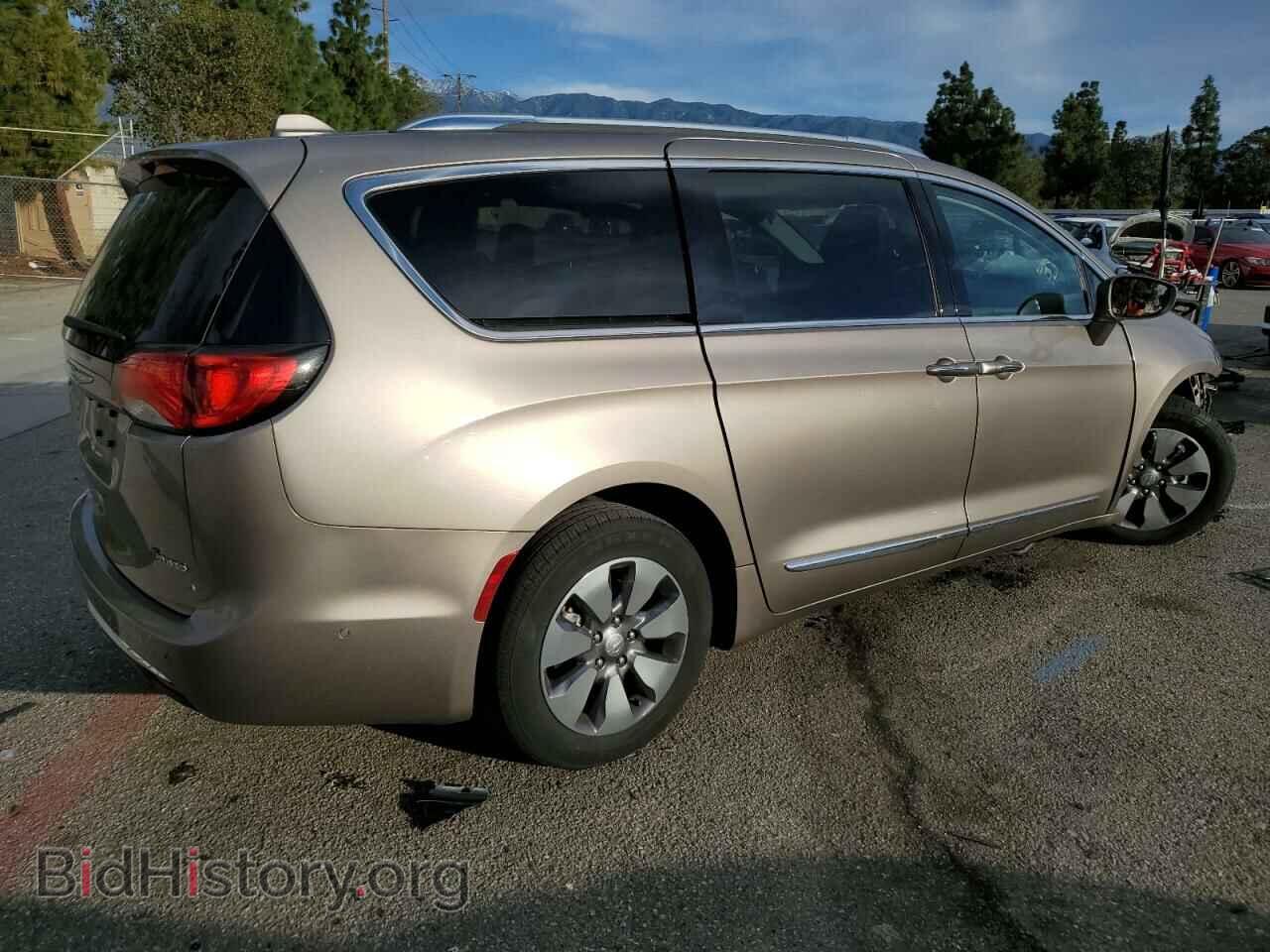 2018 CHRYSLER PACIFICA - VIN: 2C4RC1N71JR213511 - Photo 3