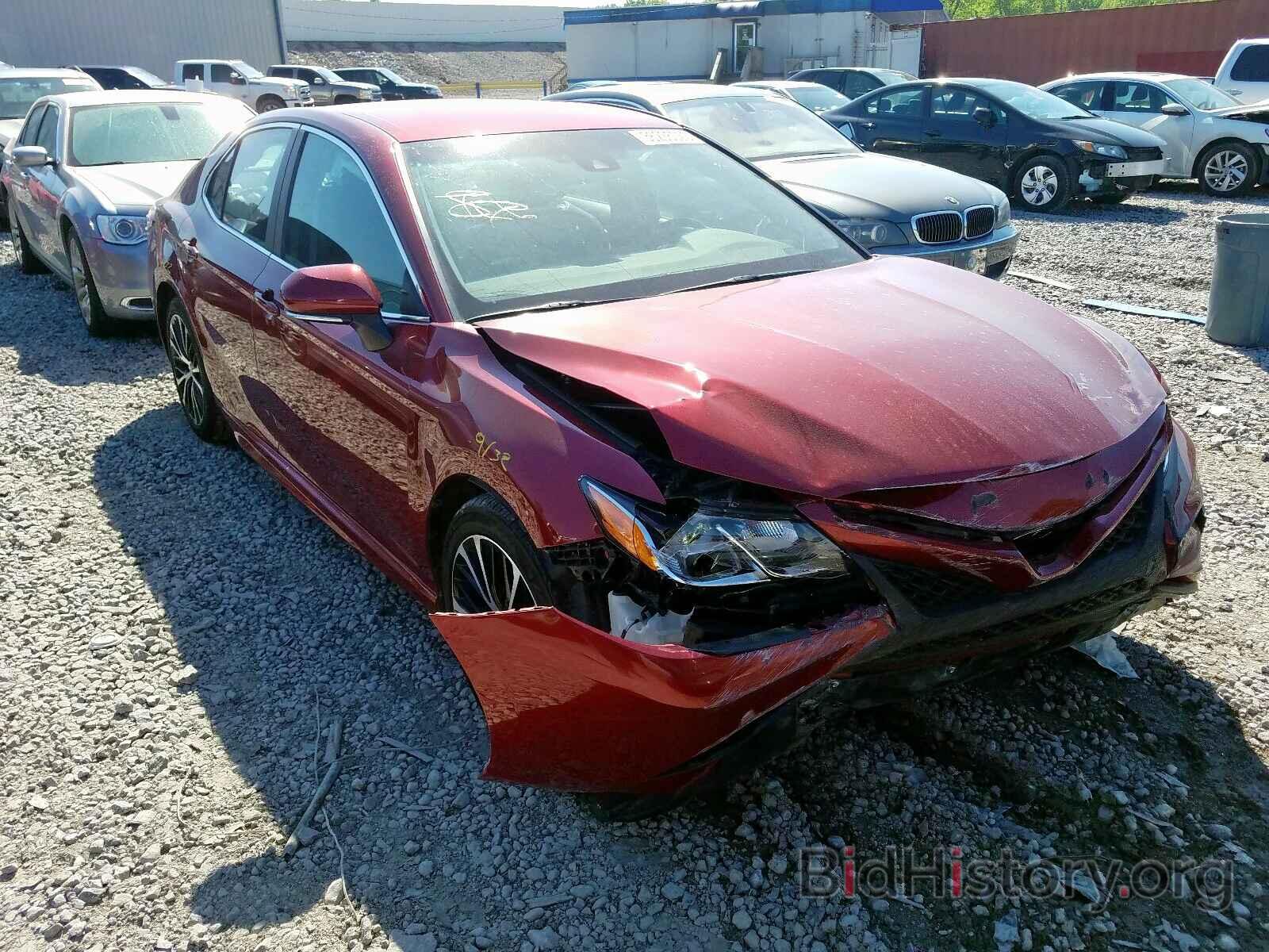 Photo 4T1B11HK1JU627460 - TOYOTA CAMRY 2018