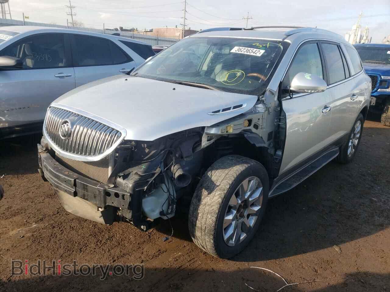 2011 BUICK ENCLAVE - VIN: 5GAKRCED8BJ136127 - Фото 2