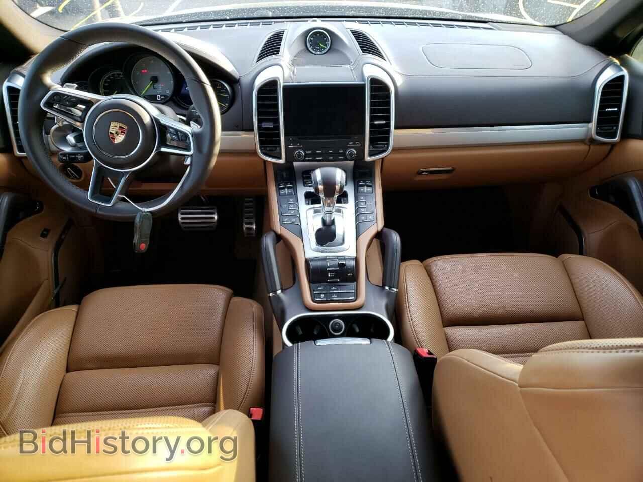 2017 PORSCHE CAYENNE - VIN: WP1AE2A26HLA71147 - Фото 8
