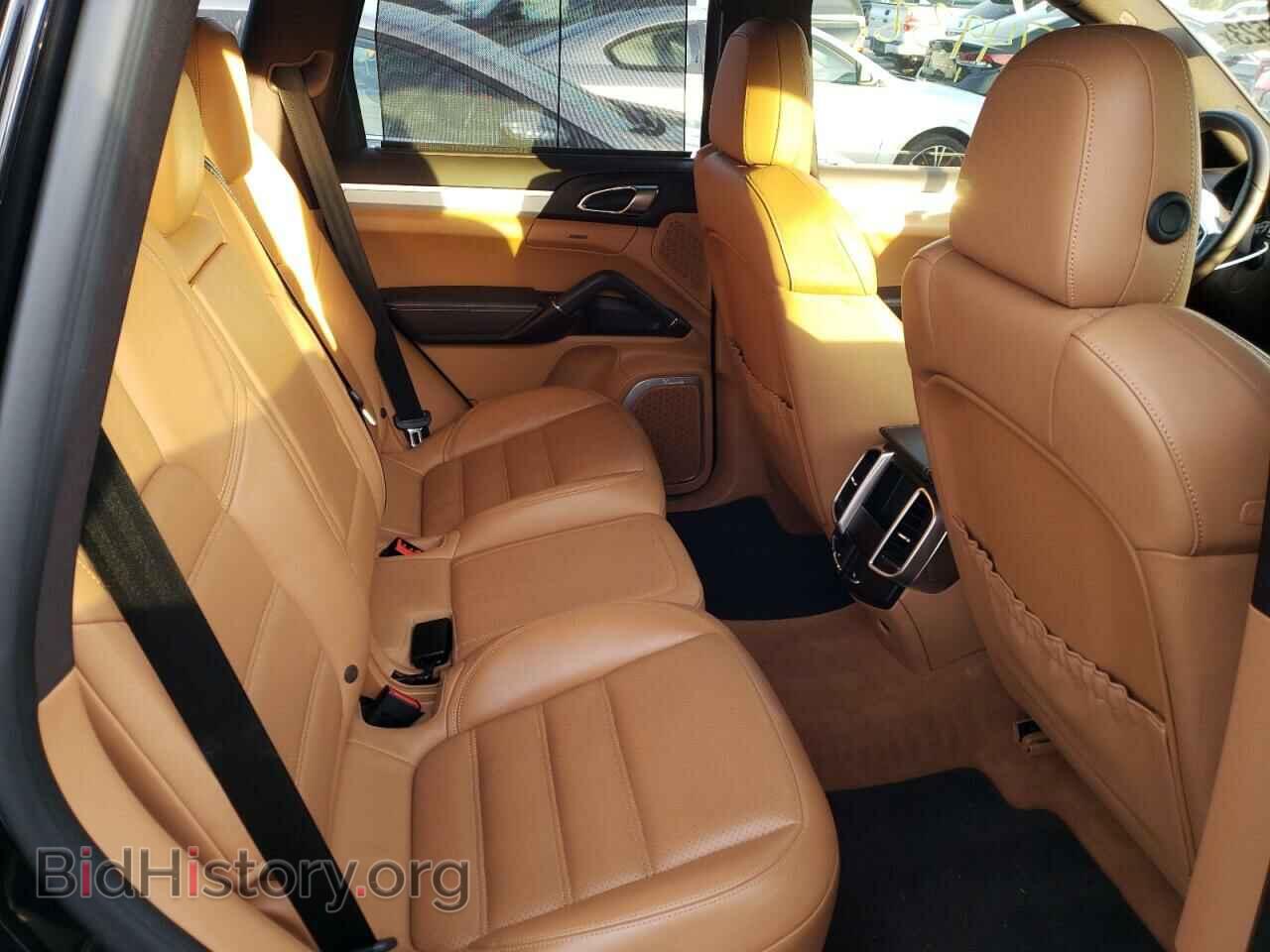 2017 PORSCHE CAYENNE - VIN: WP1AE2A26HLA71147 - Фото 10
