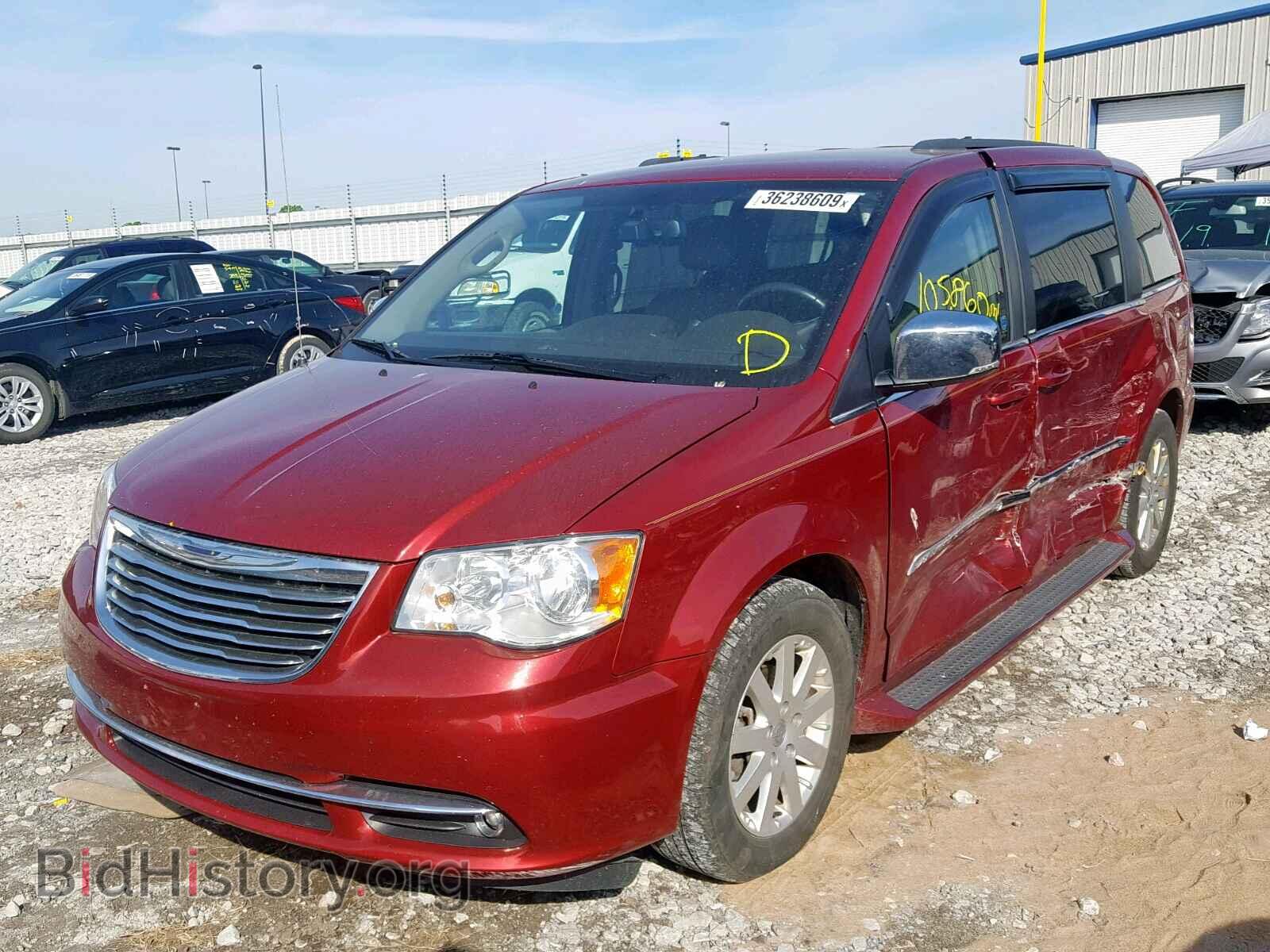 2011 CHRYSLER TOWN & COU - VIN: 2A4RR8DGXBR749300 - Photo 2