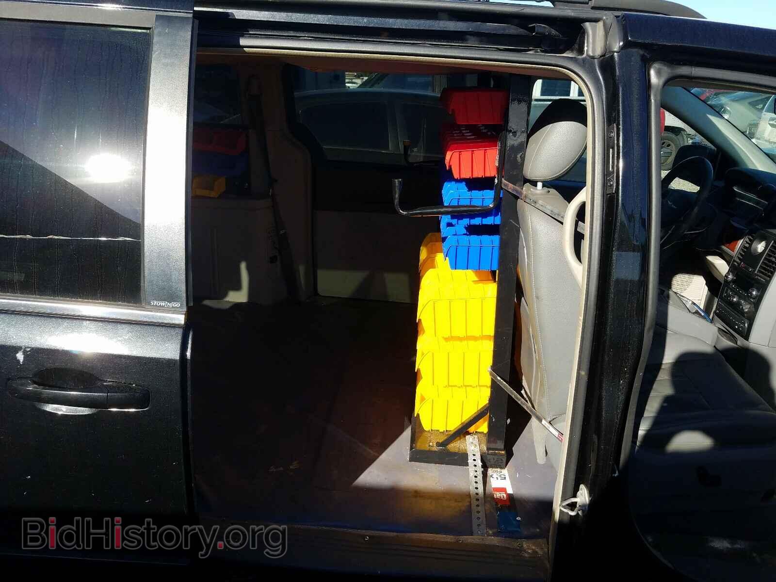 2008 CHRYSLER MINIVAN - VIN: 2A8HR54P18R740664 - Фото 6