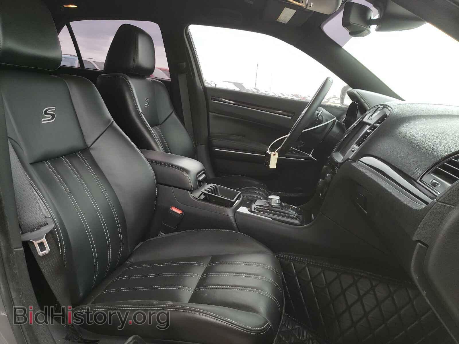 2019 CHRYSLER 300 - VIN: 2C3CCAGG5KH548284 - Фото 5