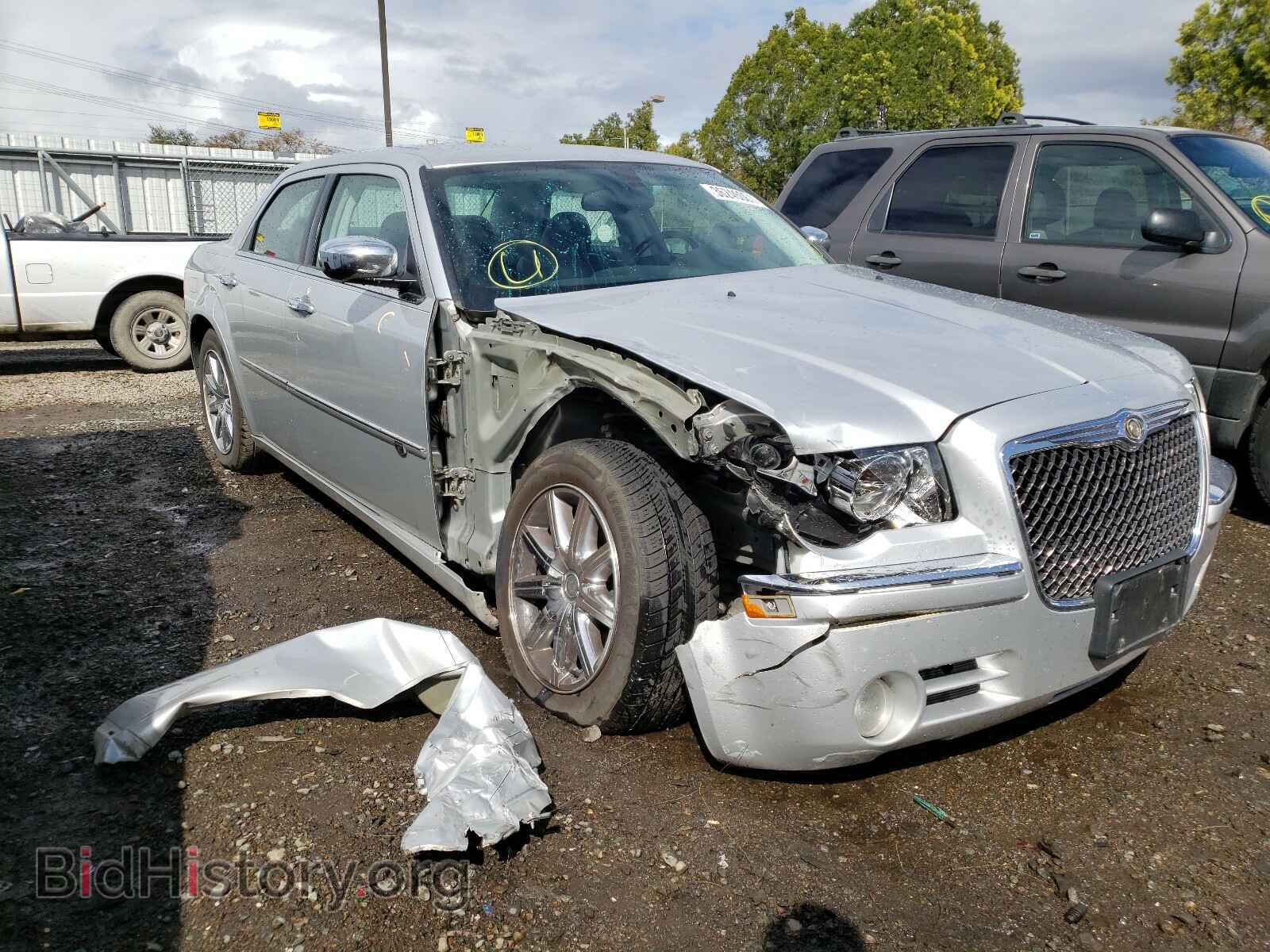 Photo 2C3CA6CT5AH145233 - CHRYSLER 300 2010