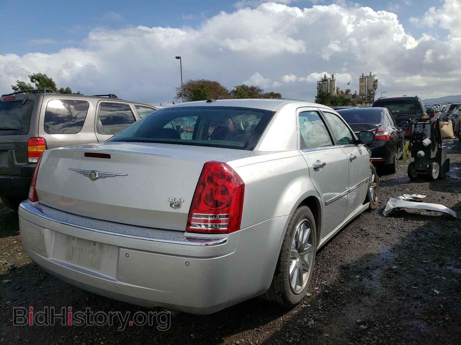 2010 CHRYSLER 300 - VIN: 2C3CA6CT5AH145233 - Фото 4
