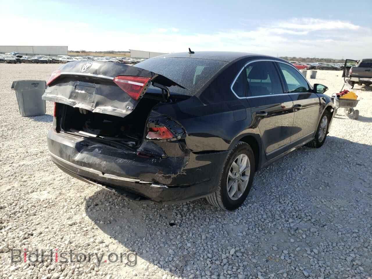 2017 VOLKSWAGEN PASSAT - VIN: 1VWAT7A35HC021138 - Фото 4