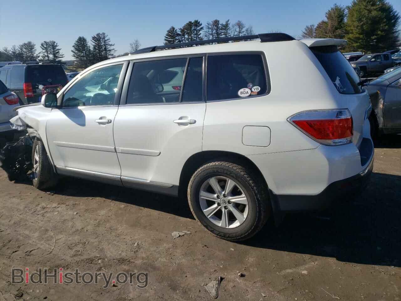 2013 TOYOTA HIGHLANDER - VIN: 5TDBK3EH8DS257557 - Фото 2