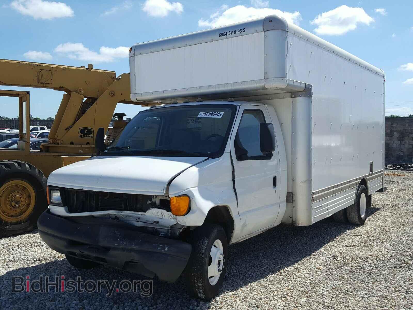2007 FORD ECONOLINE - VIN: 1FDXE45S97DA58169 - Фото 2