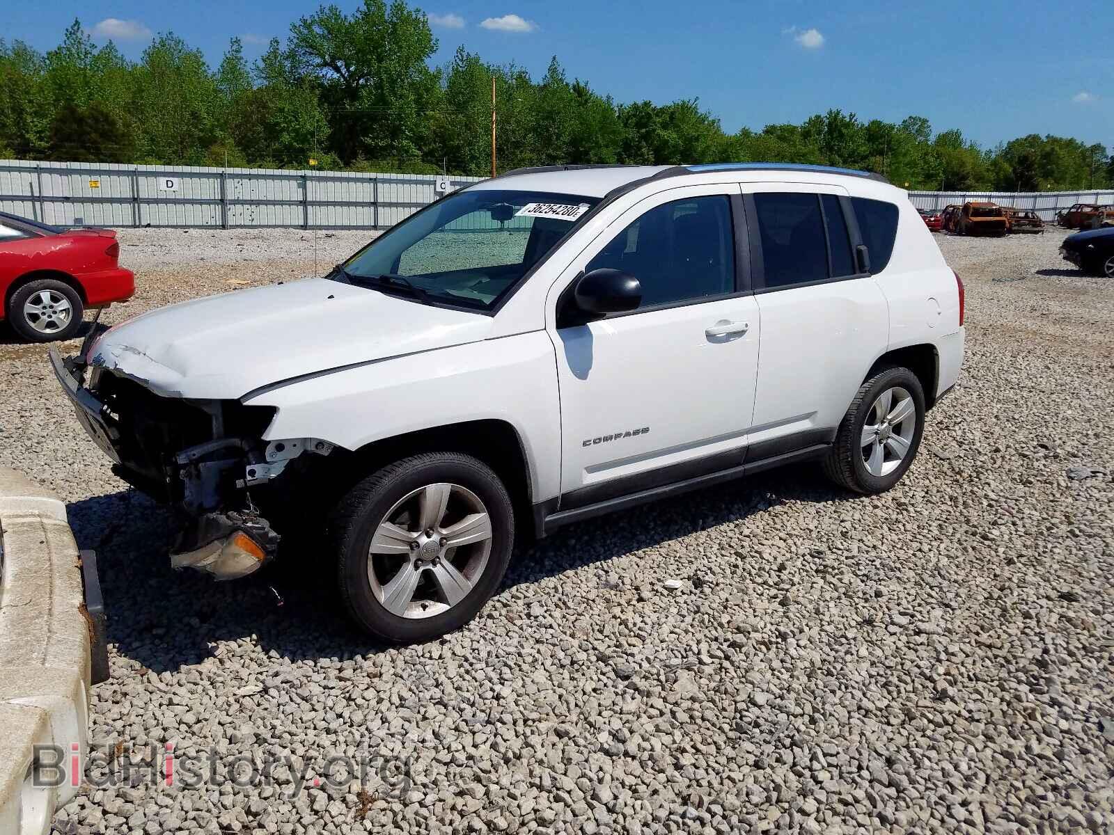 2011 JEEP COMPASS - VIN: 1J4NT1FA6BD138330 - Фото 2