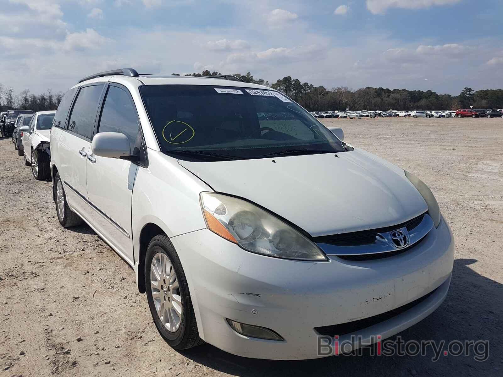 Фотография 5TDYK4CC4AS314257 - TOYOTA SIENNA 2010