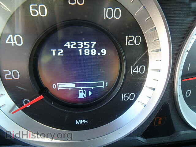 2013 VOLVO XC60 - VIN: YV4952DZ7D2400979 - Фото 8