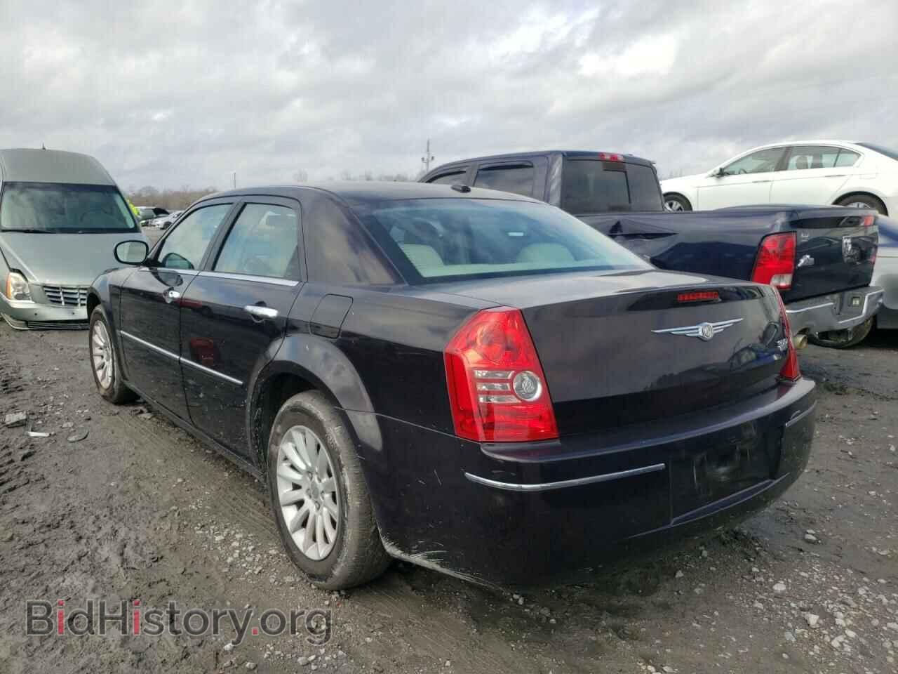 2010 CHRYSLER 300 - VIN: 2C3CA5CV0AH199230 - Фото 3