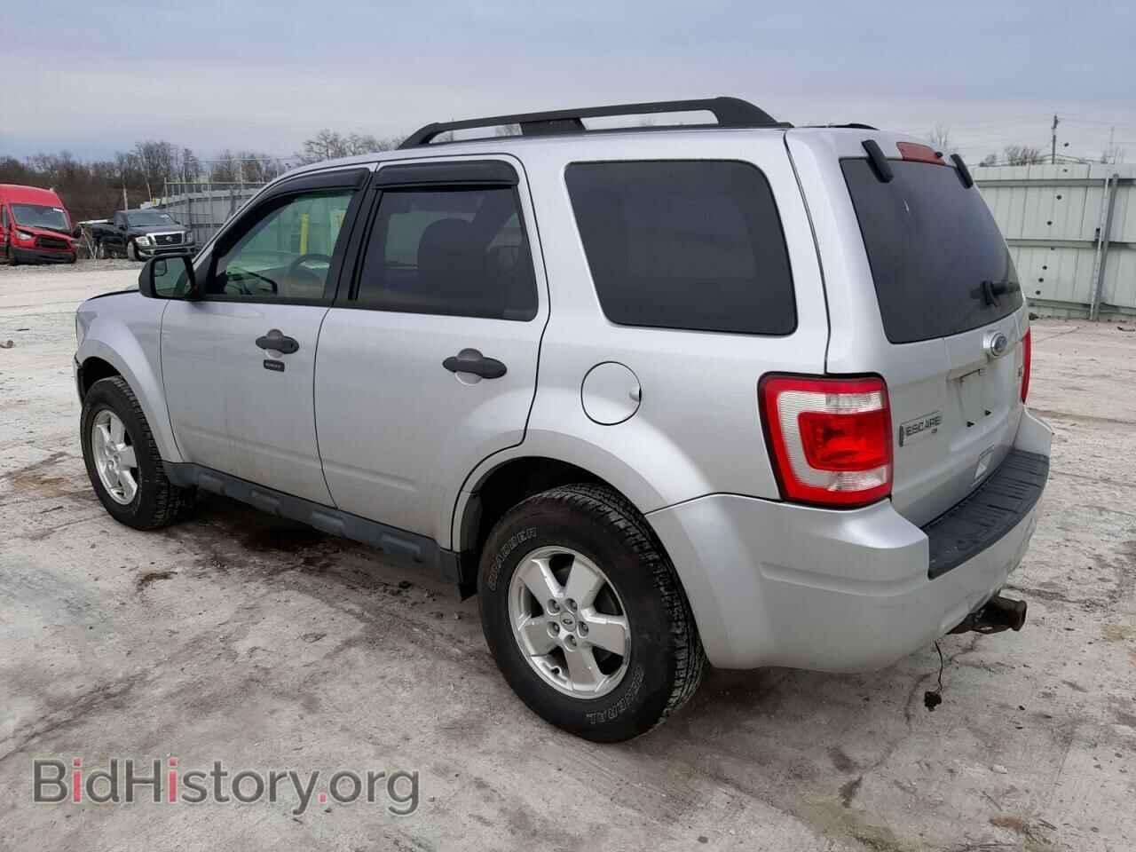 2011 FORD ESCAPE - VIN: 1FMCU0DG6BKA32267 - Фото 2