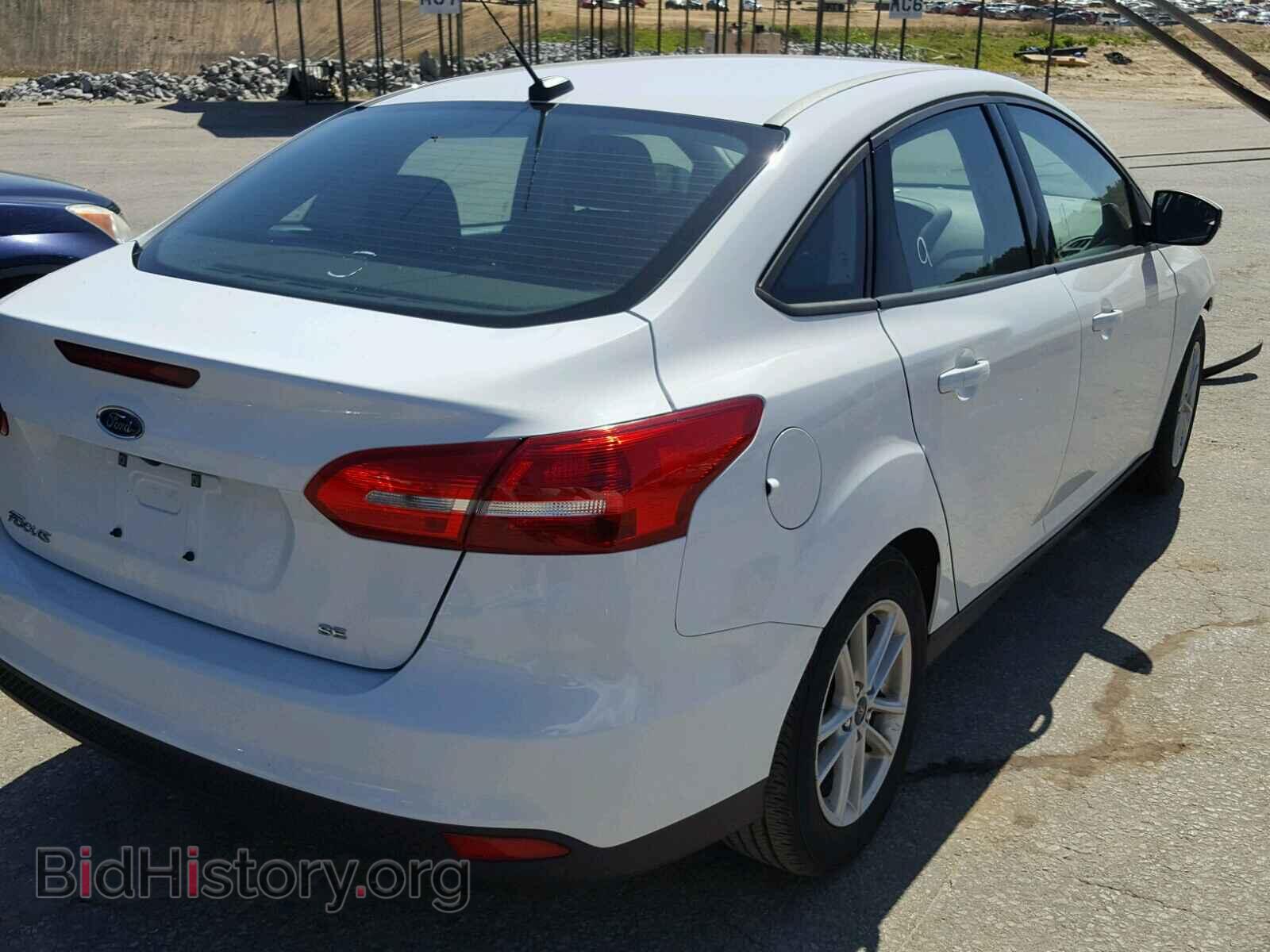 2017 FORD FOCUS - VIN: 1FADP3F2XHL304783 - Фото 4