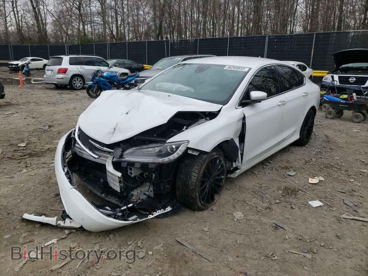 2015 CHRYSLER 200 - VIN: 1C3CCCCG0FN572782 - Фото 2