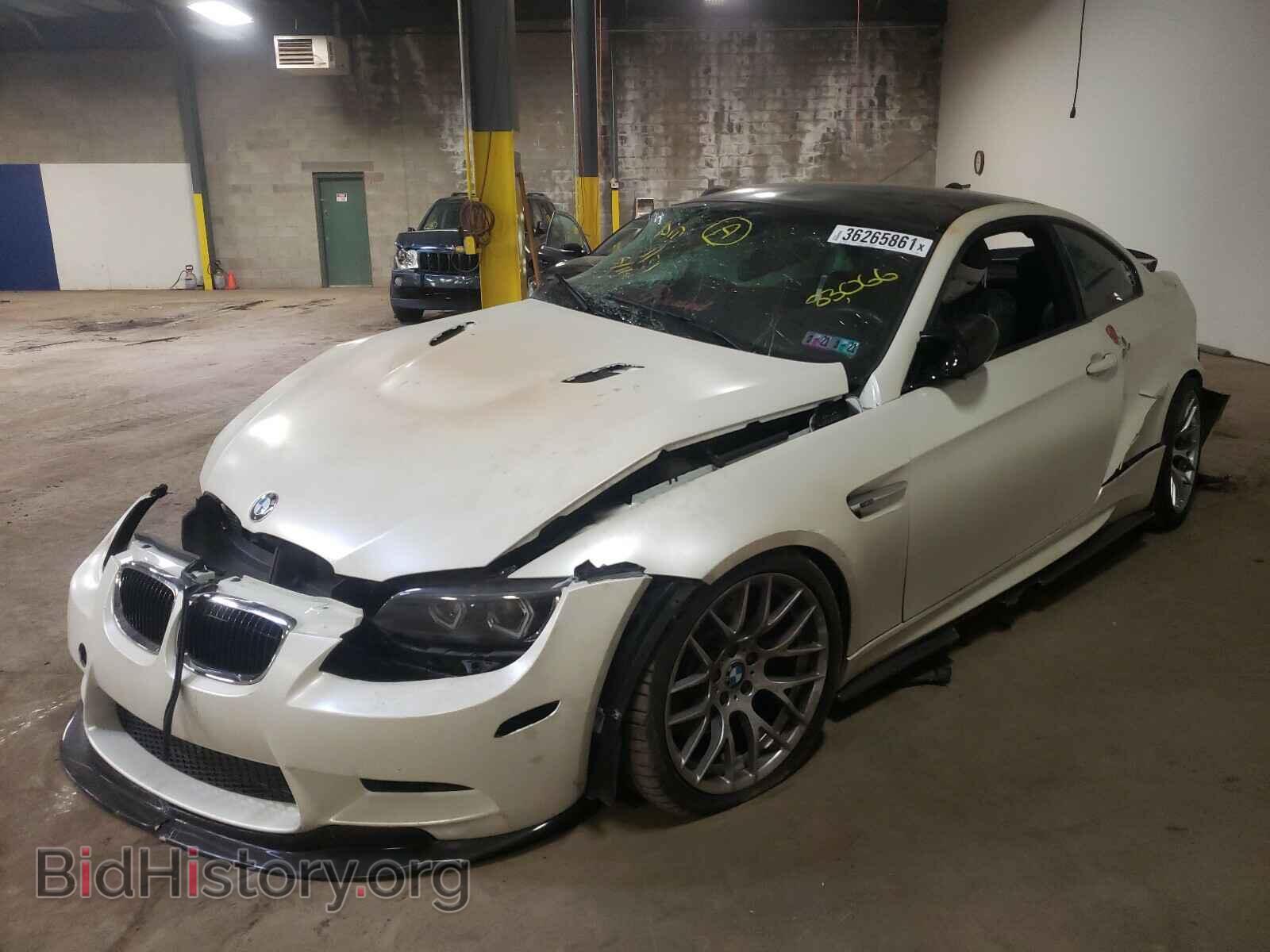 2011 BMW M3 - VIN: WBSKG9C57BE368853 - Фото 2