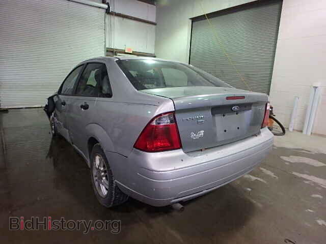 2005 FORD FOCUS - VIN: 1FAFP34N85W168525 - Фото 3