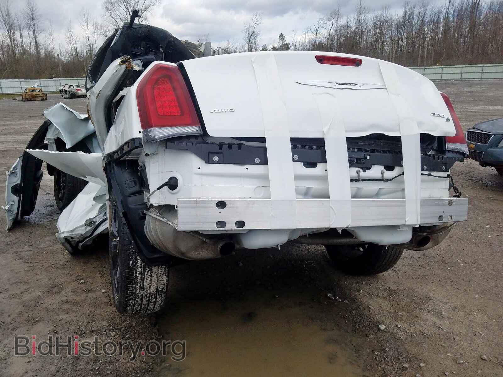 2019 CHRYSLER 300 - VIN: 2C3CCAGG0KH632139 - Фото 3