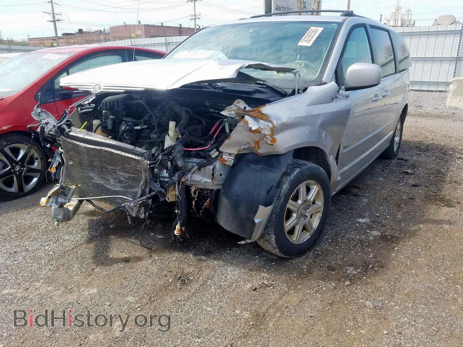 2008 CHRYSLER MINIVAN - VIN: 2A8HR54P18R769694 - Фото 2