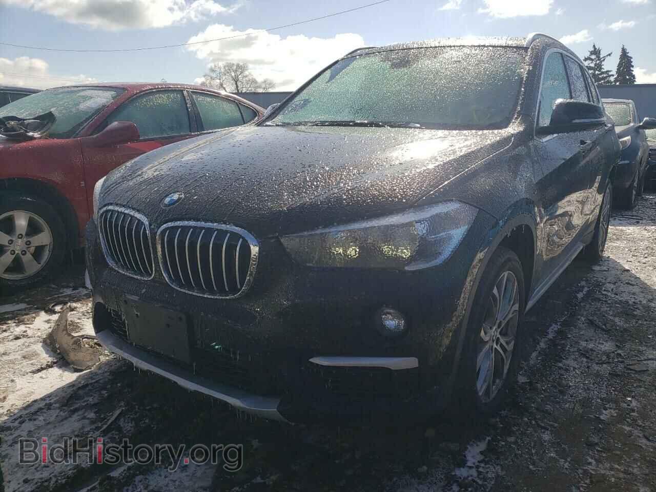 2017 BMW X1 - VIN: WBXHT3C32H5F79448 - Фото 2