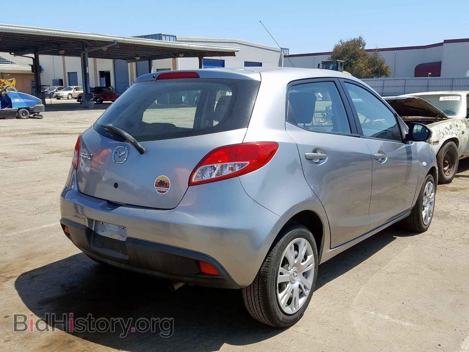 2011 MAZDA 2 - VIN: JM1DE1HZ4B0120396 - Photo 4