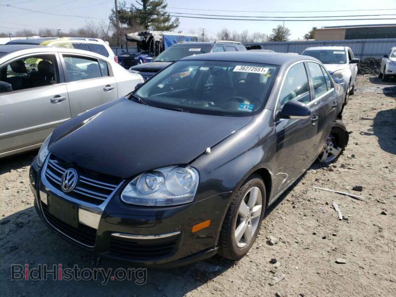 2009 Volkswagen JETTA (VIN 3VWRM71K69M166325) — photo 2 of 10