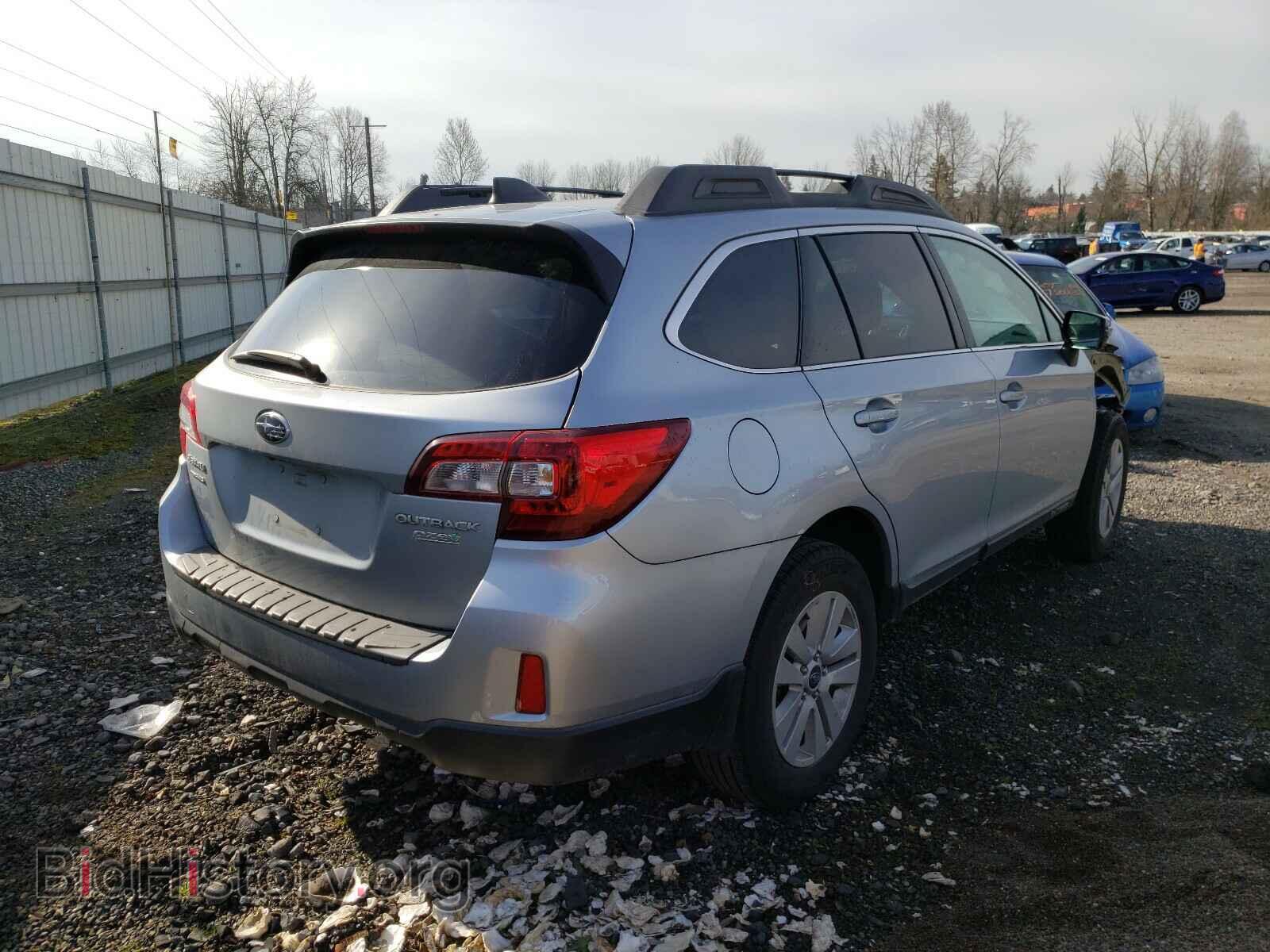 2017 SUBARU OUTBACK - VIN: 4S4BSAFC8H3294103 - Photo 4