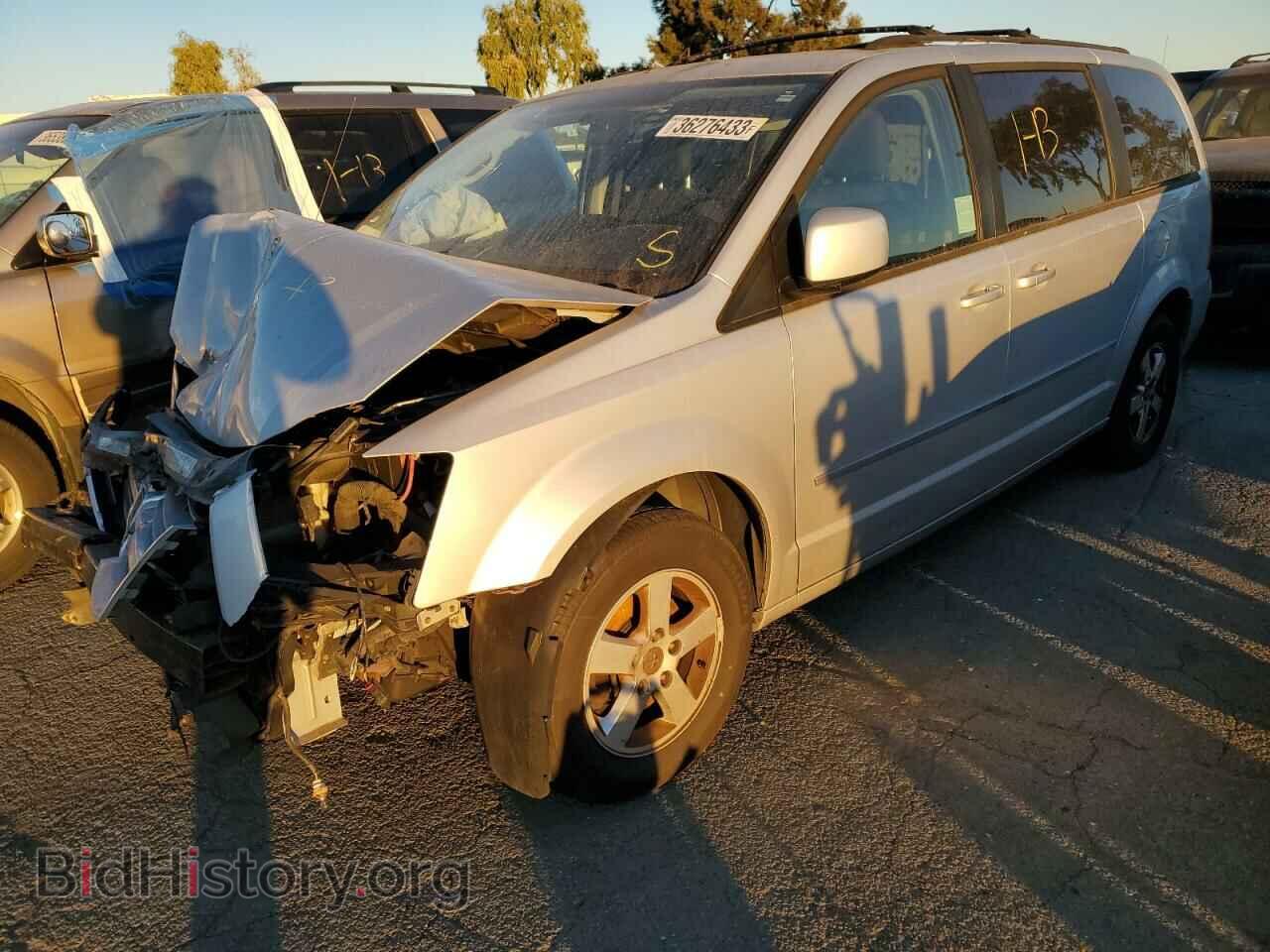 Photo 2D4RN5D16AR483044 - DODGE CARAVAN 2010