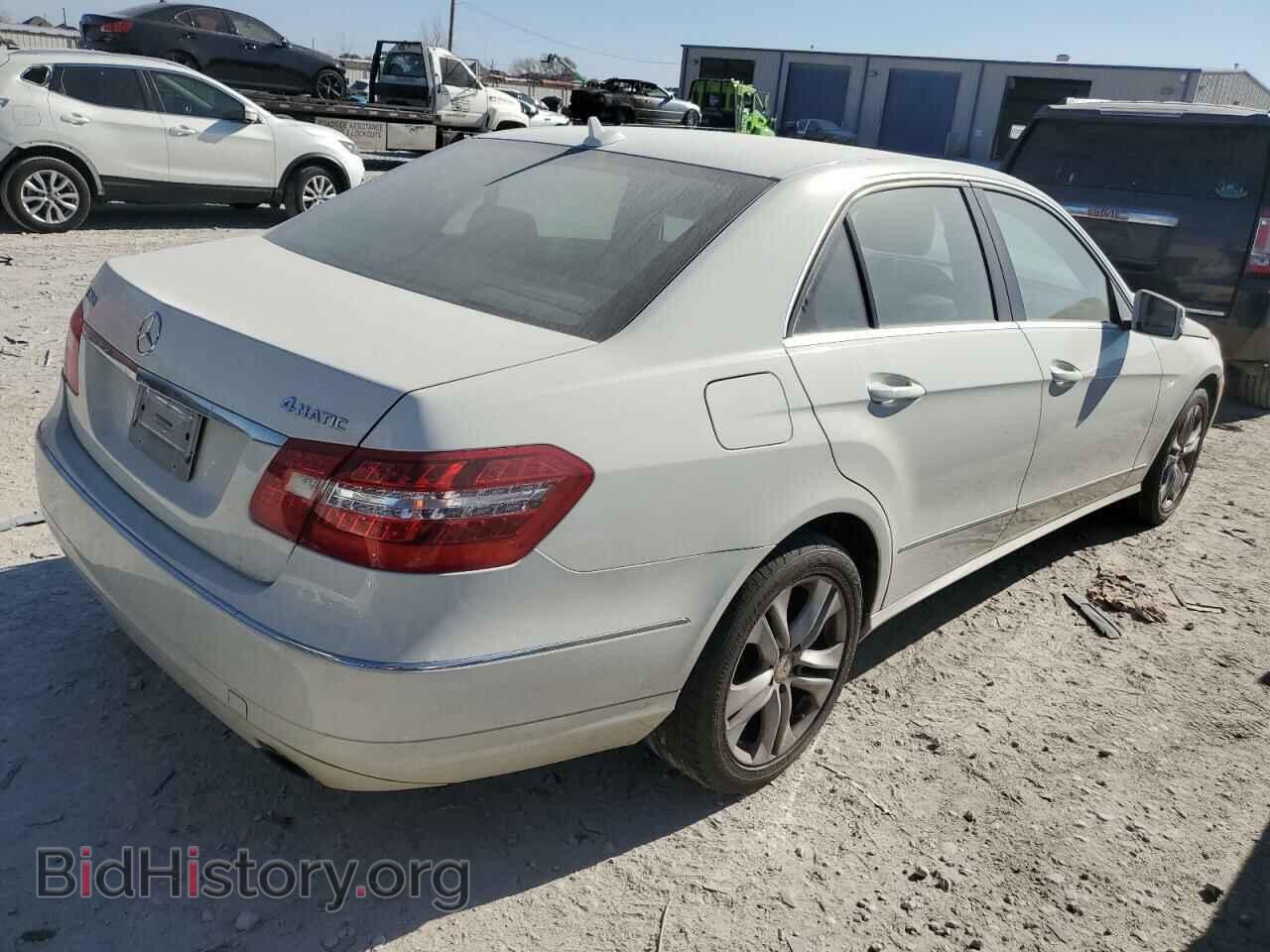 2011 MERCEDES-BENZ E-CLASS - VIN: WDDHF8HB7BA383105 - Фото 3