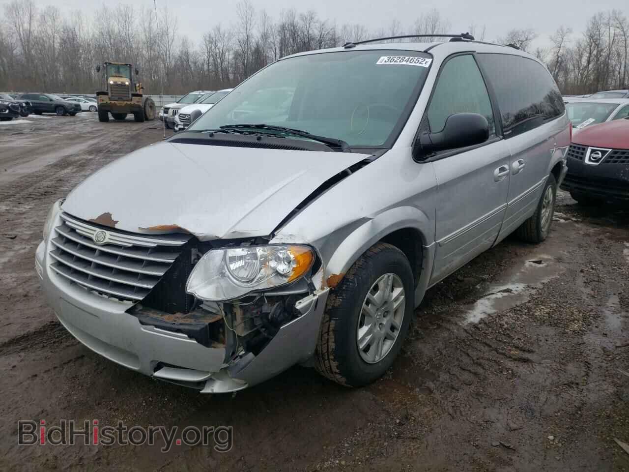 2007 CHRYSLER MINIVAN - VIN: 2A4GP64LX7R207166 - Фото 2
