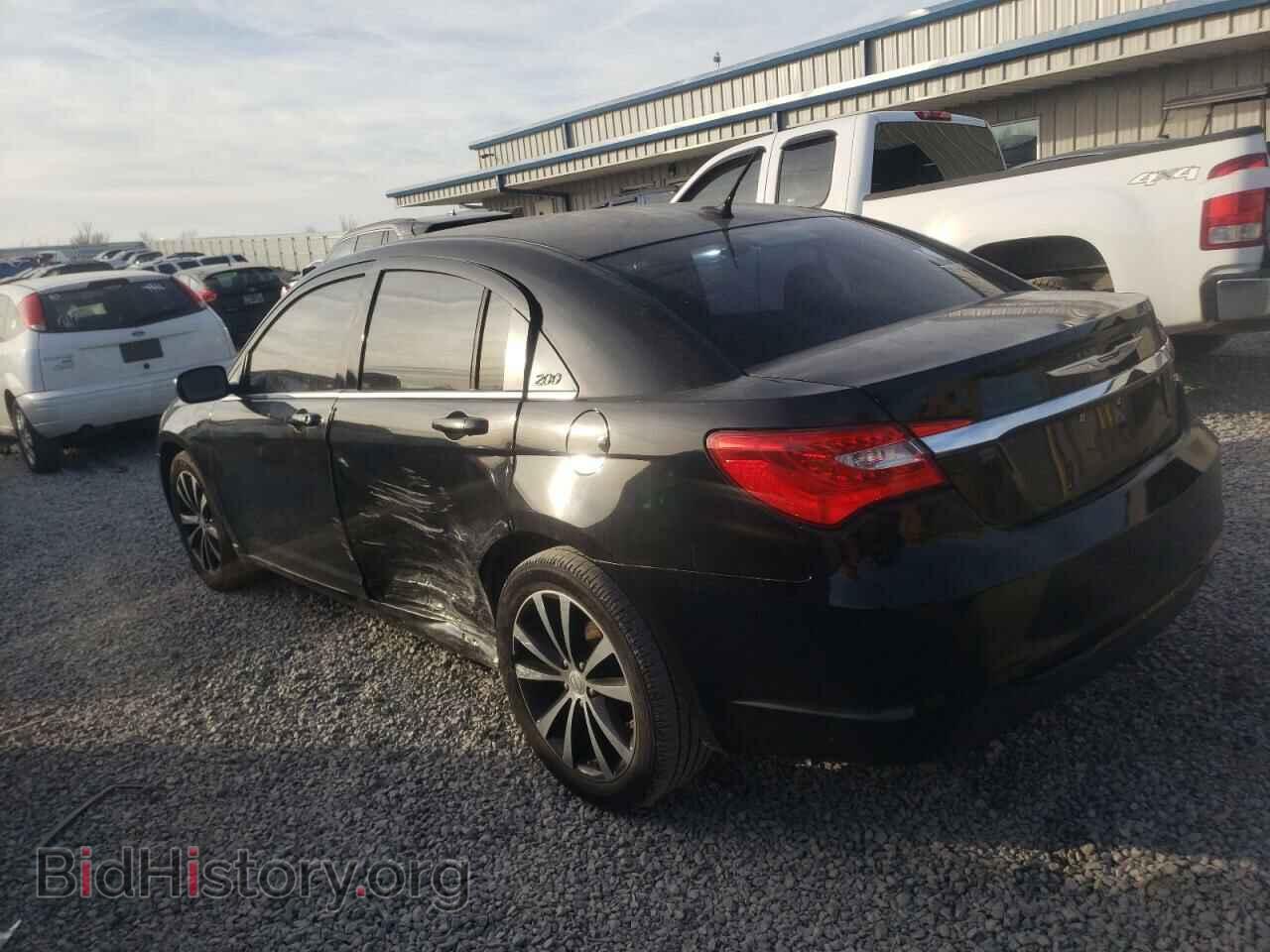 2014 CHRYSLER 200 - VIN: 1C3CCBBB3EN107931 - Фото 2