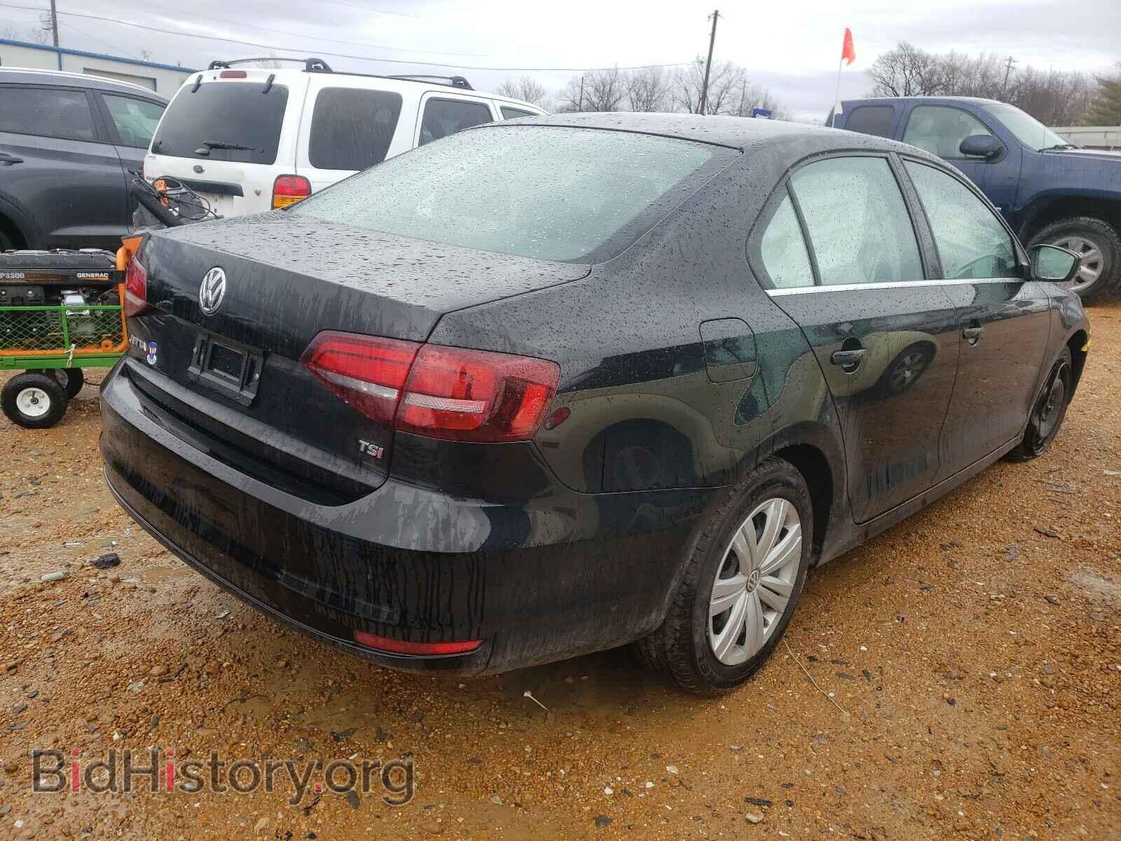 2017 VOLKSWAGEN JETTA - VIN: 3VW2B7AJXHM378917 - Photo 4