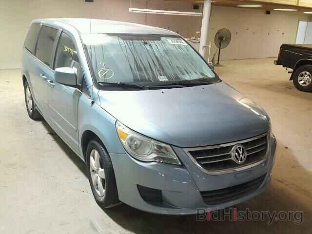 Фотография 2V4RW3D13AR322977 - VOLKSWAGEN ROUTAN 2010