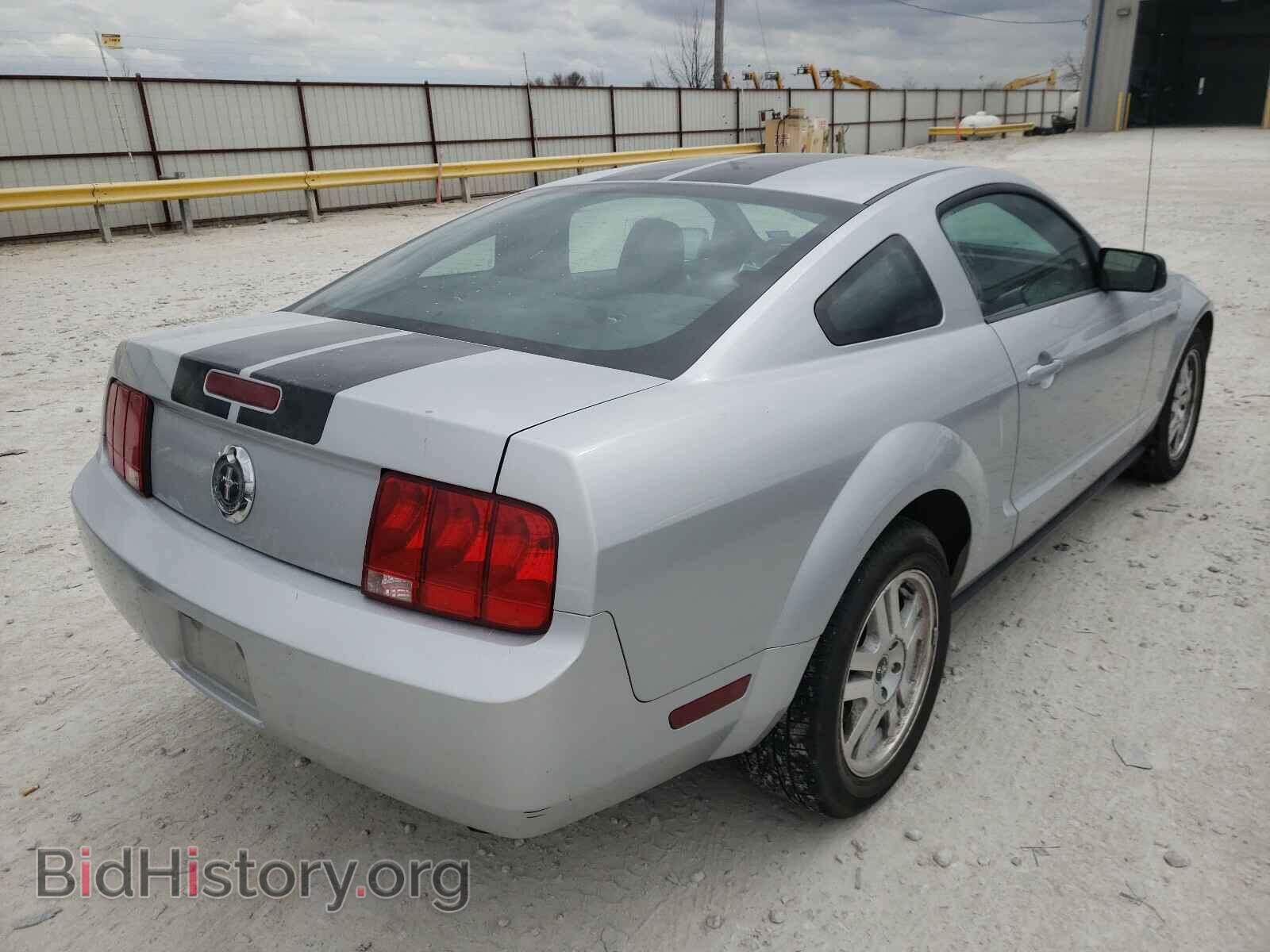 2007 FORD MUSTANG - VIN: 1ZVFT80NX75235656 - Фото 4