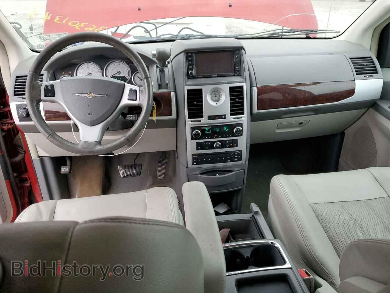 2009 CHRYSLER MINIVAN - VIN: 2A8HR54X09R647331 - Фото 8