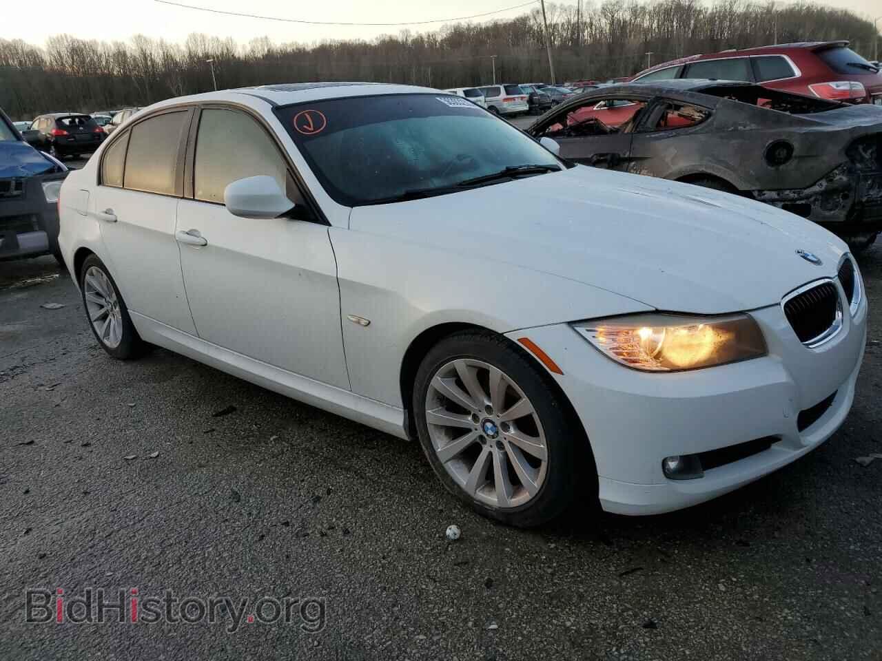 2011 BMW 3 SERIES - VIN: WBAPH7G52BNN02013 - Фото 4